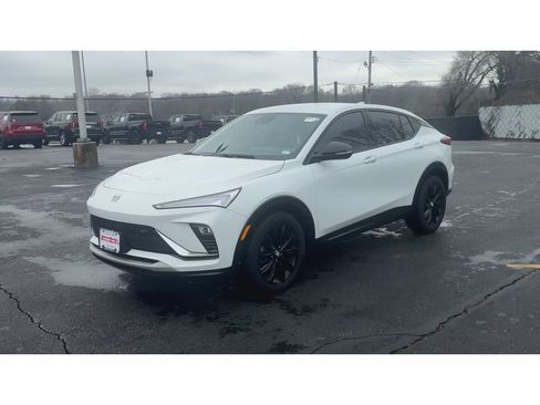 Certified 2024 Buick Envista Sport Touring w/ Convenience I Package image 4