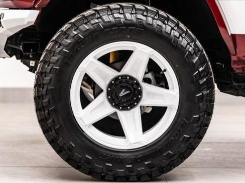 Used 2025 Ford Bronco Heritage Edition AWD/4WD image 42