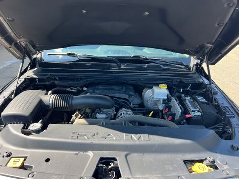 Used 2020 RAM 1500 Laramie AWD/4WD image 19