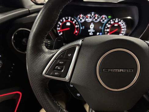Used 2016 Chevrolet Camaro SS RWD image 17
