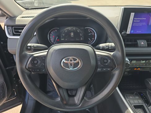 Used 2024 Toyota RAV4 XLE image 25