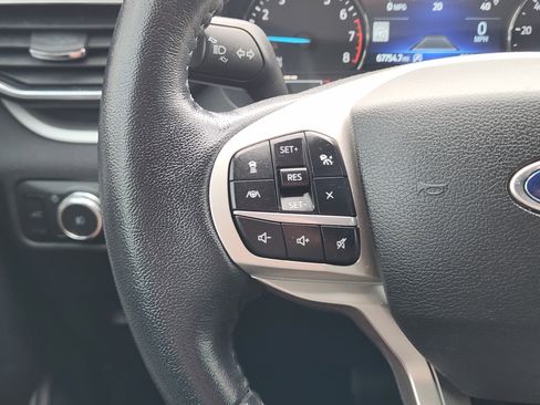 Used 2021 Ford Explorer XLT w/ Equipment Group 202A image 32