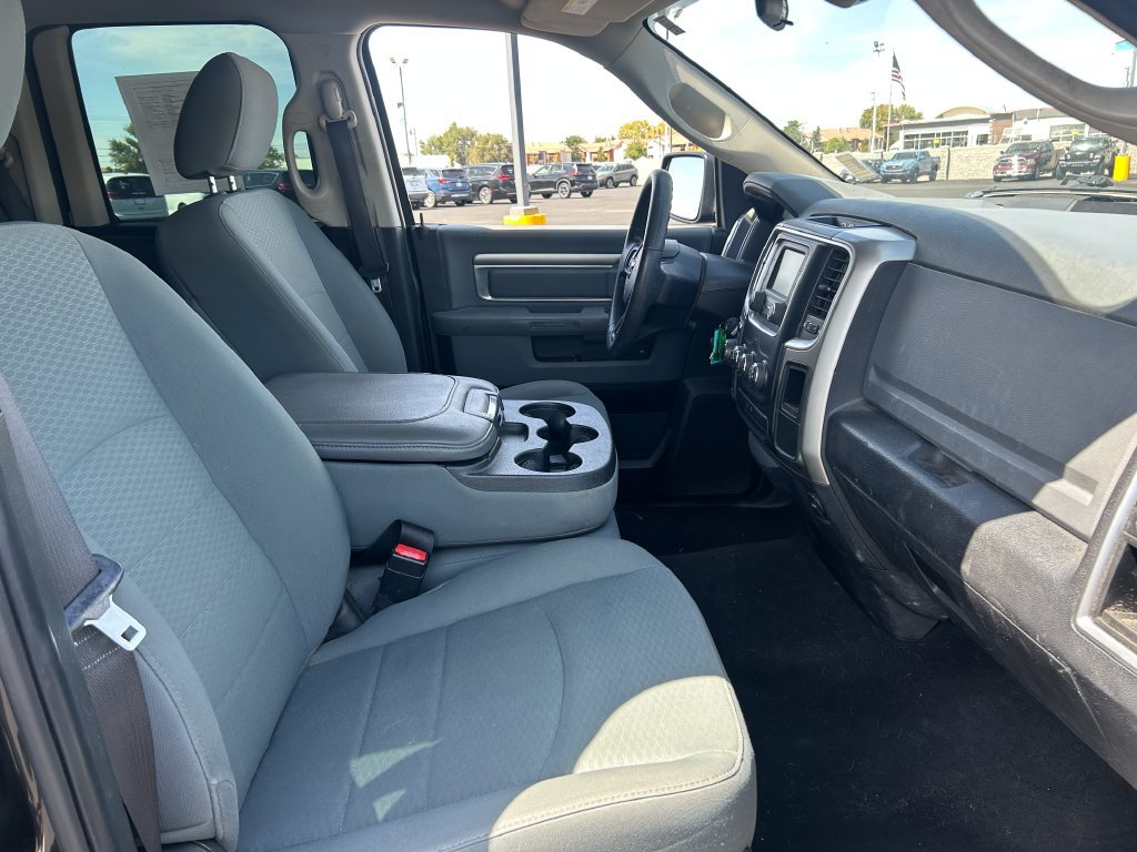 Used 2017 RAM 1500 Classic SLT AWD/4WD image 31