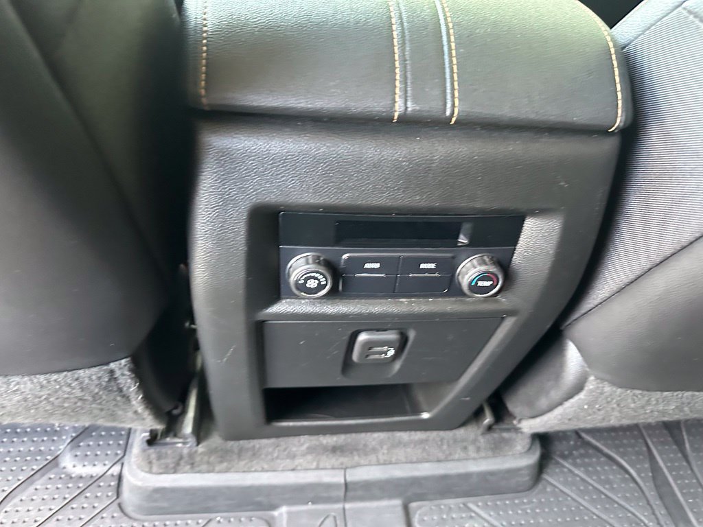 Used 2020 Chevrolet Traverse LT w/ LPO, Floor Liner Package AWD/4WD image 23