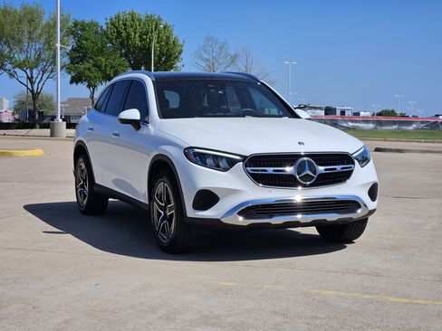 Certified 2026 Mercedes-Benz GLC 300 4MATIC image 2