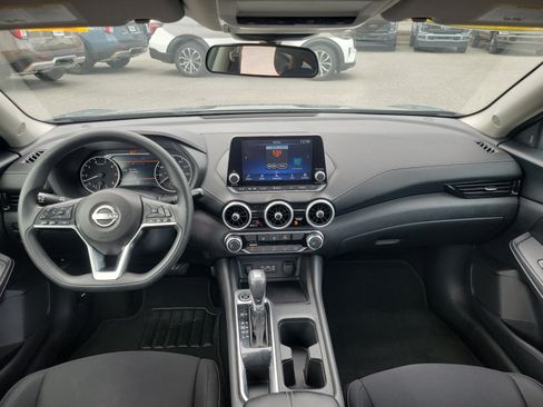 Used 2024 Nissan Sentra SV FWD image 8