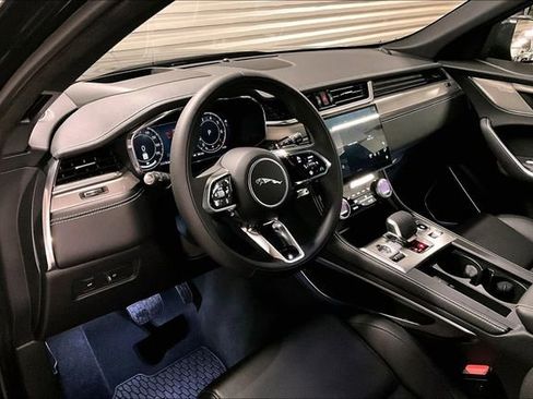New 2026 Jaguar F-PACE R-Dynamic S image 7