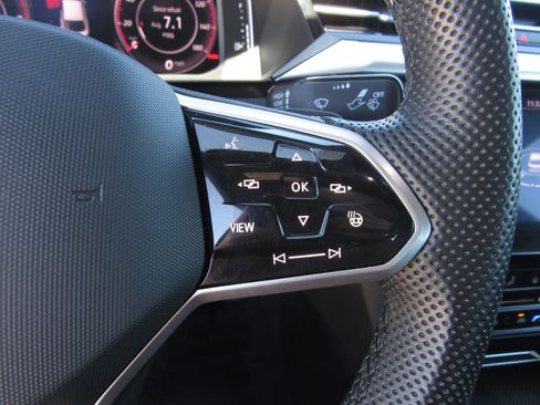 Used 2021 Volkswagen Arteon SEL Premium image 26