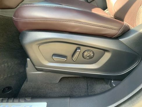 Certified 2025 Ford Explorer Platinum image 33