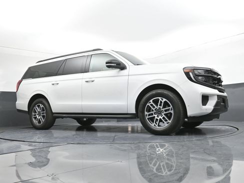 Used 2025 Ford Expedition Max Active image 24