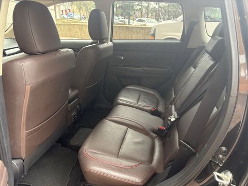 Used 2018 Mitsubishi Outlander GT image 11