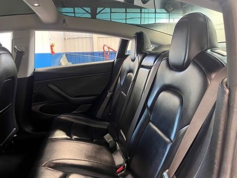 Used 2018 Tesla Model 3 Long Range image 19