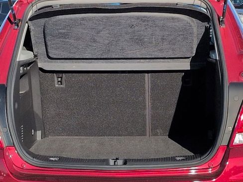 Used 2022 Chevrolet Trax LT w/ LT Convenience Package image 35