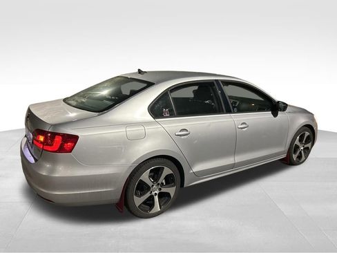 Used 2014 Volkswagen Jetta TDI image 5