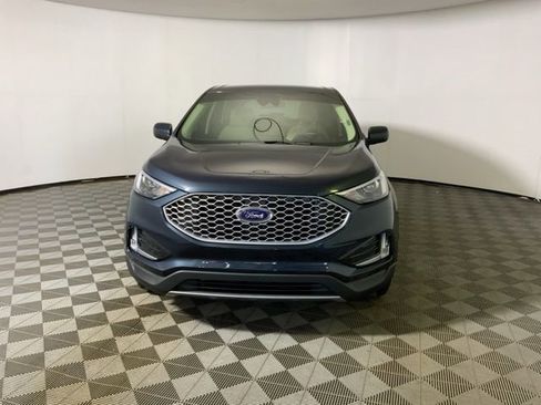 Used 2024 Ford Edge SEL w/ Convenience Package AWD/4WD image 2