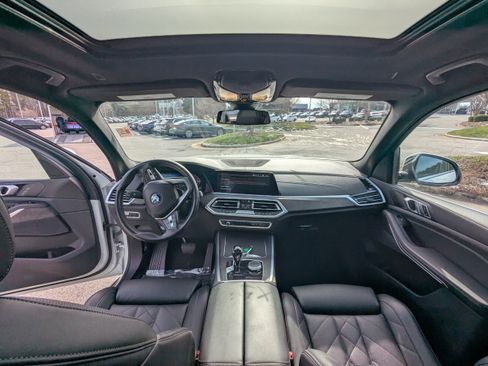 Used 2023 BMW X5 sDrive40i w/ Premium Package image 12