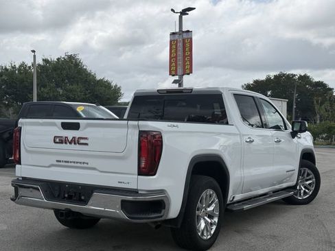 Used 2021 GMC Sierra 1500 SLT w/ SLT Premium Plus Package AWD/4WD image 3