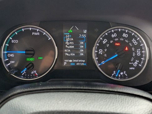 Used 2021 Toyota RAV4 XLE AWD/4WD image 17