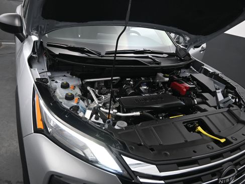 Certified 2025 Nissan Rogue S image 21