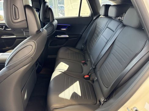 New 2026 Mercedes-Benz GLC 300 image 11