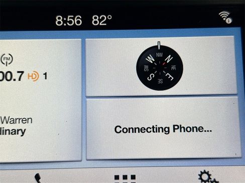 Used 2017 Ford Focus SEL image 14