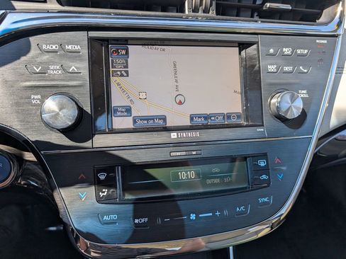 Used 2014 Toyota Avalon Limited FWD image 25