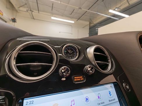 Used 2016 Bentley Flying Spur W12 image 33