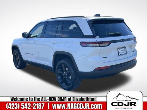 New 2025 Jeep Grand Cherokee Limited w/ Black Appearance Package image 6