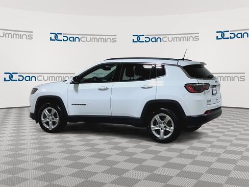Used 2024 Jeep Compass Latitude w/ Altitude Special Edition AWD/4WD image 7
