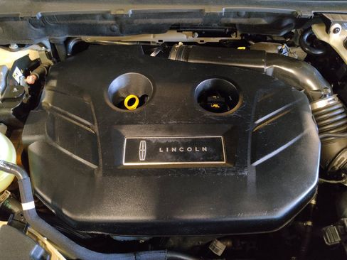 Used 2018 Lincoln MKC Select w/ Select Plus Package FWD image 30