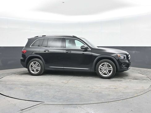 Used 2021 Mercedes-Benz GLB 250 4MATIC image 7
