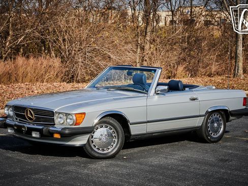 Used 1988 Mercedes-Benz 560 SL image 2