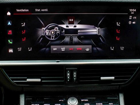Used 2023 Porsche Cayenne w/ Premium Package AWD/4WD image 23