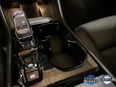 Used 2025 Volvo XC40 B5 Plus image 52