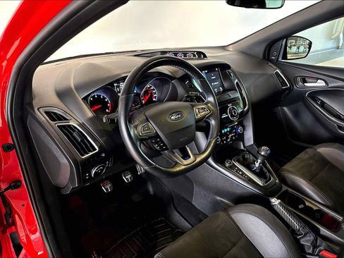 Used 2018 Ford Focus RS AWD/4WD image 7