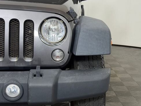 Used 2017 Jeep Wrangler Sport w/ Quick Order Package 24S AWD/4WD image 11