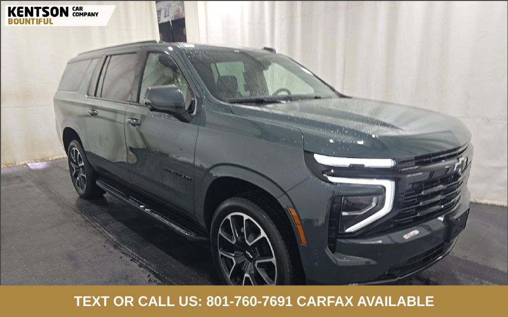 Used 2026 Chevrolet Suburban RST w/ Comfort Package AWD/4WD image 2