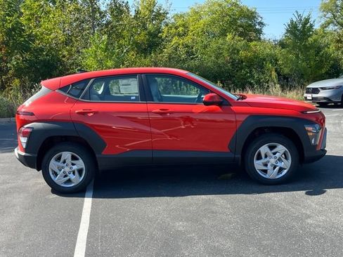 New 2026 Hyundai Kona SE image 6