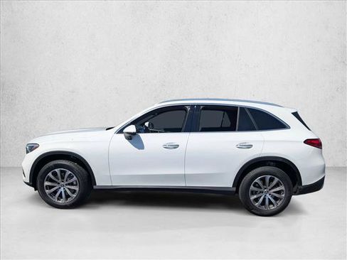 Used 2025 Mercedes-Benz GLC 300 image 8