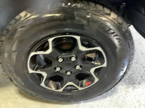 Used 2021 Jeep Wrangler Sport AWD/4WD image 12