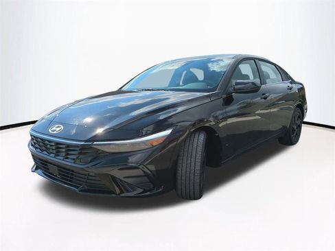 New 2026 Hyundai Elantra SEL Sport Premium FWD image 9