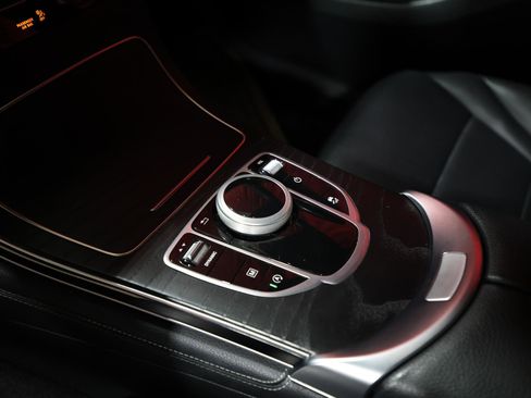 Used 2018 Mercedes-Benz GLC 300 4MATIC image 21