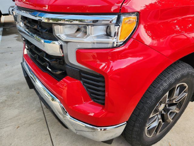 Used 2022 Chevrolet Silverado 1500 LT RWD image 9