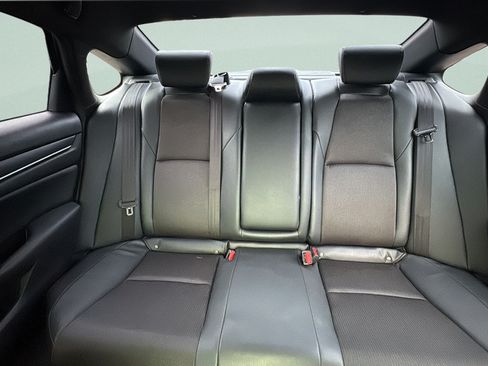 Used 2022 Honda Accord Sport image 18