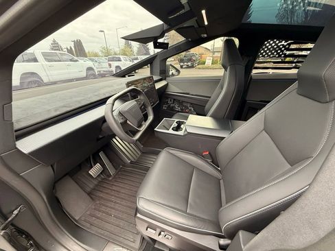 Used 2024 Tesla Cybertruck Cyberbeast AWD/4WD image 19