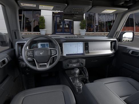New 2025 Ford Bronco Badlands image 9