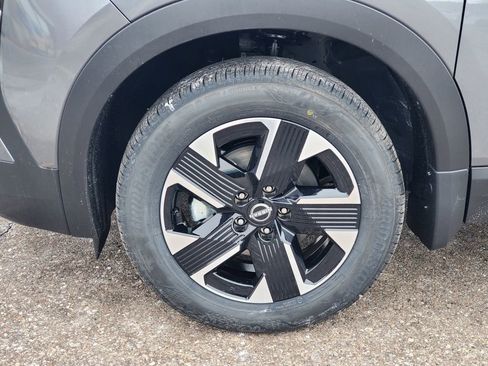 New 2026 Nissan Kicks SV image 5