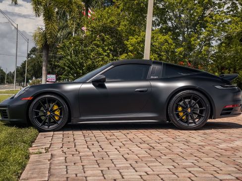 Used 2024 Porsche 911 Targa 4 AWD/4WD image 2