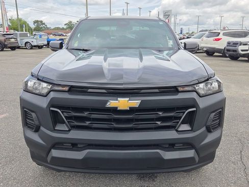 Used 2024 Chevrolet Colorado W/T RWD image 16
