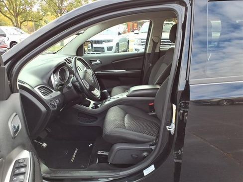 Used 2016 Dodge Journey SXT w/ Premium Group image 4